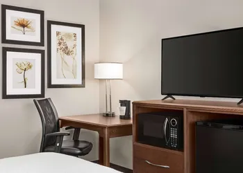 AmericInn by Wyndham Baudette hotel thumbnail 6