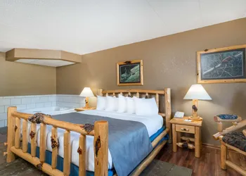 Baymont by Wyndham Owatonna hotel thumbnail 6