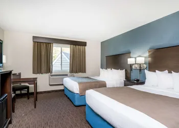 Baymont by Wyndham Owatonna hotel thumbnail 7