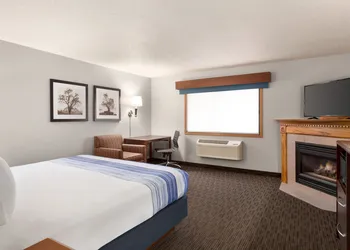 AmericInn by Wyndham Fergus Falls - Conference Center hotel thumbnail 7