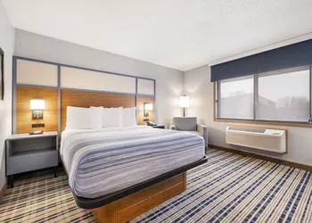 AmericInn by Wyndham Bismarck hotel thumbnail 5