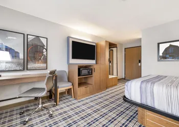 AmericInn by Wyndham Bismarck hotel thumbnail 7