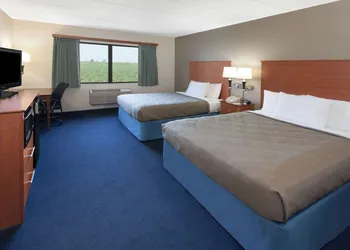 AmericInn by Wyndham Webster City hotel thumbnail 4