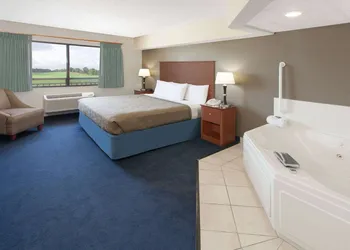 AmericInn by Wyndham Webster City hotel thumbnail 6