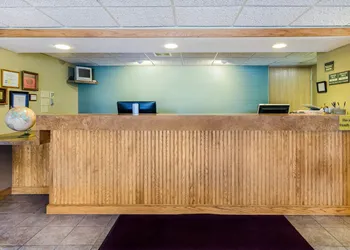 Rodeway Inn Hesston hotel thumbnail 2