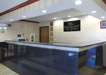 Baymont by Wyndham Muskegon hotel thumbnail 4