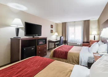 Quality Inn Parkersburg North - Vienna hotel thumbnail 4
