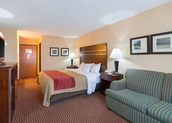 Quality Inn Parkersburg North - Vienna hotel thumbnail 5