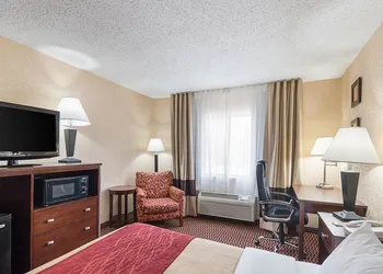 Quality Inn Parkersburg North - Vienna hotel thumbnail 6