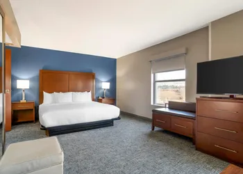 Comfort Suites near Birkdale Village- Huntersville hotel thumbnail 4