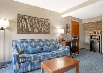 Comfort Suites near Birkdale Village- Huntersville hotel thumbnail 5