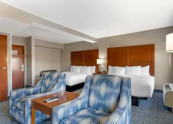 Comfort Suites near Birkdale Village- Huntersville hotel thumbnail 8