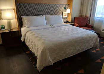 Holiday Inn Champaign by IHG hotel thumbnail 2