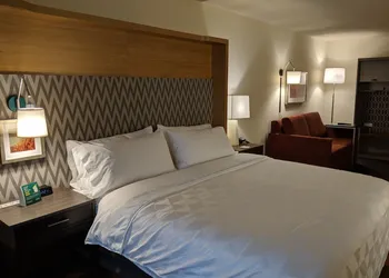 Holiday Inn Champaign by IHG hotel thumbnail 7