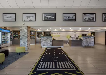 Hotel 28 Boise Airport, an Ascend Collection Hotel hotel thumbnail 6