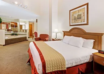 Baymont by Wyndham Indianapolis hotel thumbnail 6