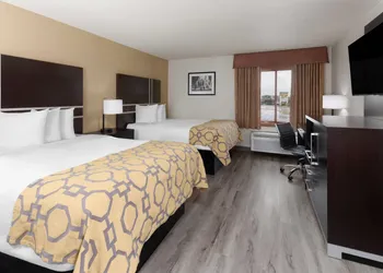 Baymont by Wyndham Green Bay hotel thumbnail 8