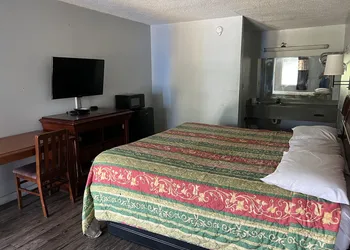 Indysouth western inn hotel thumbnail 3