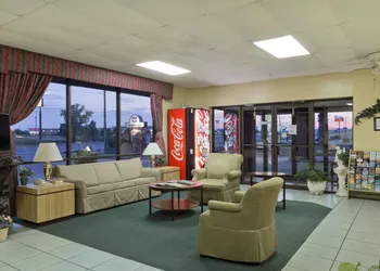Knights Inn Brenham hotel thumbnail 2