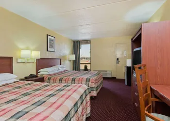 Knights Inn Brenham hotel thumbnail 6