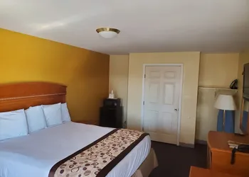 Americas Best Value Inn AT&T Center hotel thumbnail 7