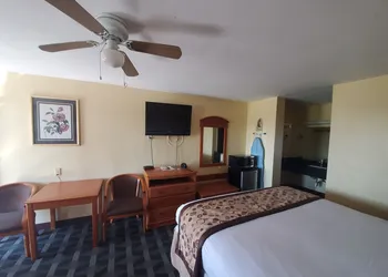 Americas Best Value Inn AT&T Center hotel thumbnail 8