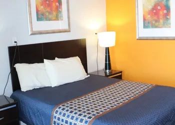 LoneStar Inn hotel thumbnail 8