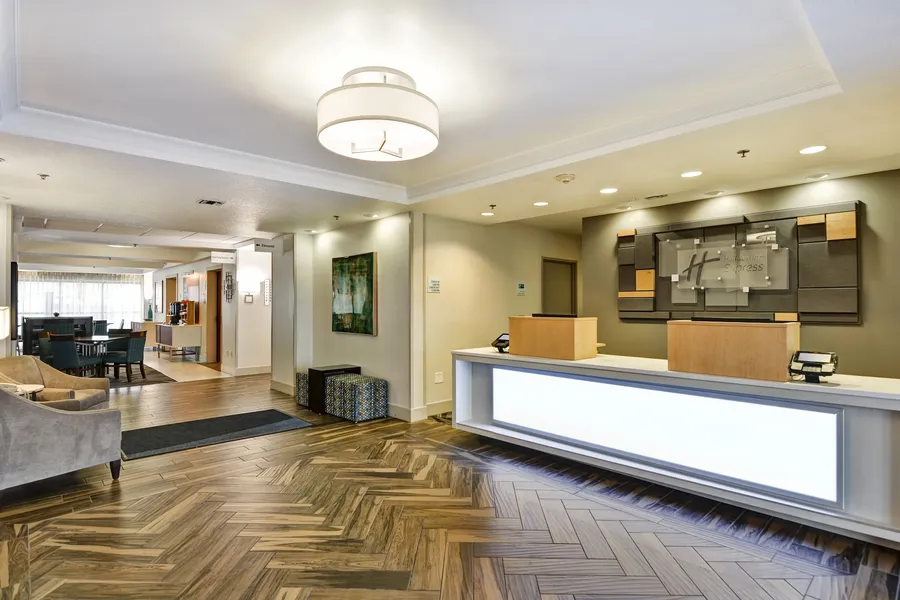 Holiday Inn Express & Suites New Berlin by IHG hotel detail image 2