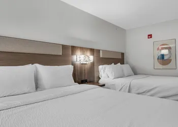 Holiday Inn Express Destin E - Commons Mall area by IHG hotel thumbnail 6