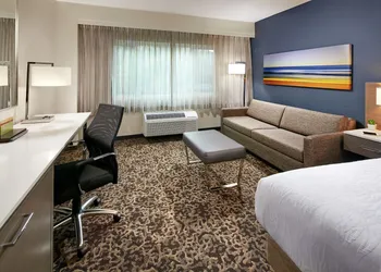 Hilton Garden Inn San Diego Mission Valley Stadium hotel thumbnail 7