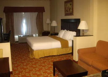 Holiday Inn Express Hotel & Suites El Centro by IHG hotel thumbnail 3