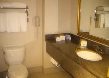 Holiday Inn Express Hotel & Suites El Centro by IHG hotel thumbnail 4