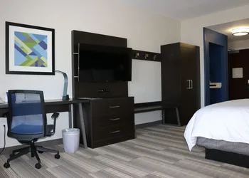 Holiday Inn Express Hotel & Suites El Dorado Hills by IHG hotel thumbnail 2
