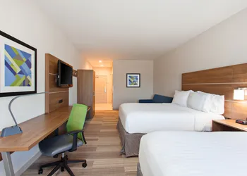 Holiday Inn Express & Suites Corona by IHG hotel thumbnail 5