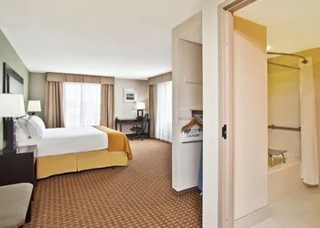 Holiday Inn Express Hotel & Suites Harrington-Dover area, DE by IHG hotel thumbnail 3