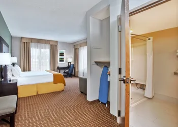 Holiday Inn Express Hotel & Suites Harrington-Dover area, DE by IHG hotel thumbnail 4