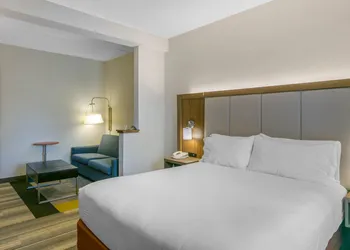 Holiday Inn Express Hotel & Stes Mt. Arlington Rockaway Area by IHG hotel thumbnail 2