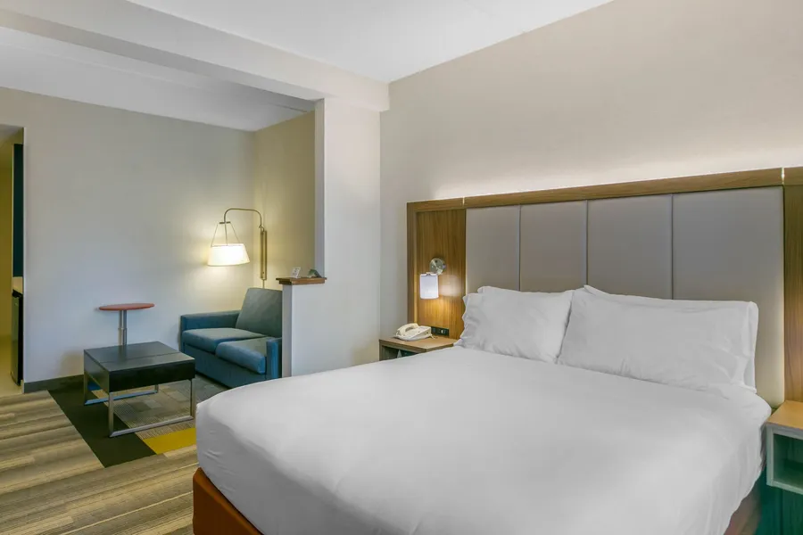 Holiday Inn Express Hotel & Stes Mt. Arlington Rockaway Area by IHG hotel detail image 2