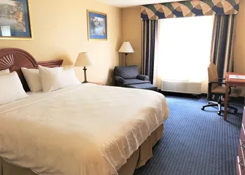 Holiday Inn Express Syracuse Airport by IHG hotel thumbnail 4