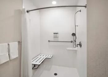 Holiday Inn Express Syracuse Airport by IHG hotel thumbnail 6