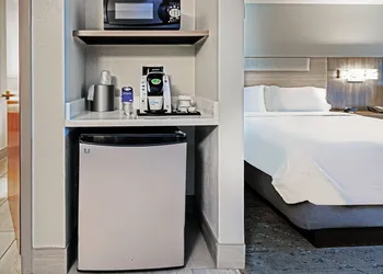 Holiday Inn Express Harvey-Marrero by IHG hotel thumbnail 3