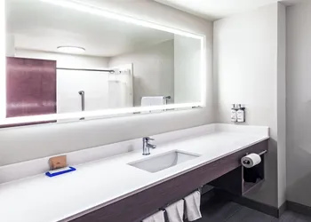 Holiday Inn Express Harvey-Marrero by IHG hotel thumbnail 6
