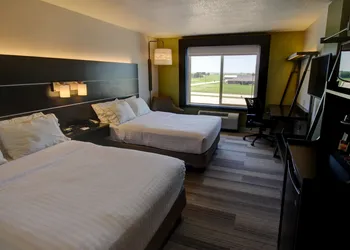 Holiday Inn Express & Suites Sioux Center by IHG hotel thumbnail 3