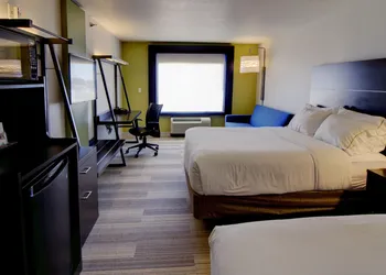 Holiday Inn Express & Suites Sioux Center by IHG hotel thumbnail 4