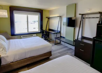 Holiday Inn Express & Suites Sioux Center by IHG hotel thumbnail 5