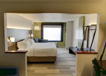 Holiday Inn Express & Suites Sioux Center by IHG hotel thumbnail 7