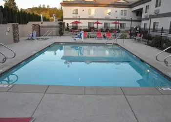 Holiday Inn Express Hotel & Suites Jackson by IHG hotel thumbnail 5