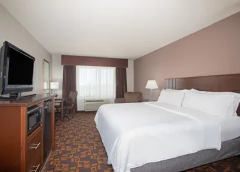 Holiday Inn Express & Suites Yankton by IHG hotel thumbnail 6