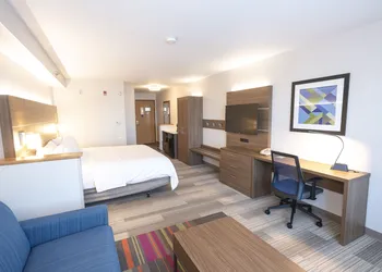 Holiday Inn Express Hotel & Suites Iron Mountain by IHG hotel thumbnail 5