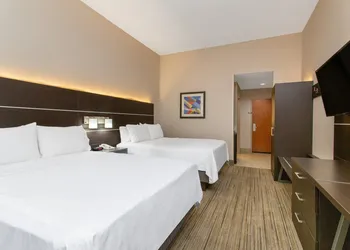 Holiday Inn Express Hotel & Suites Silver Springs - Ocala by IHG hotel thumbnail 3